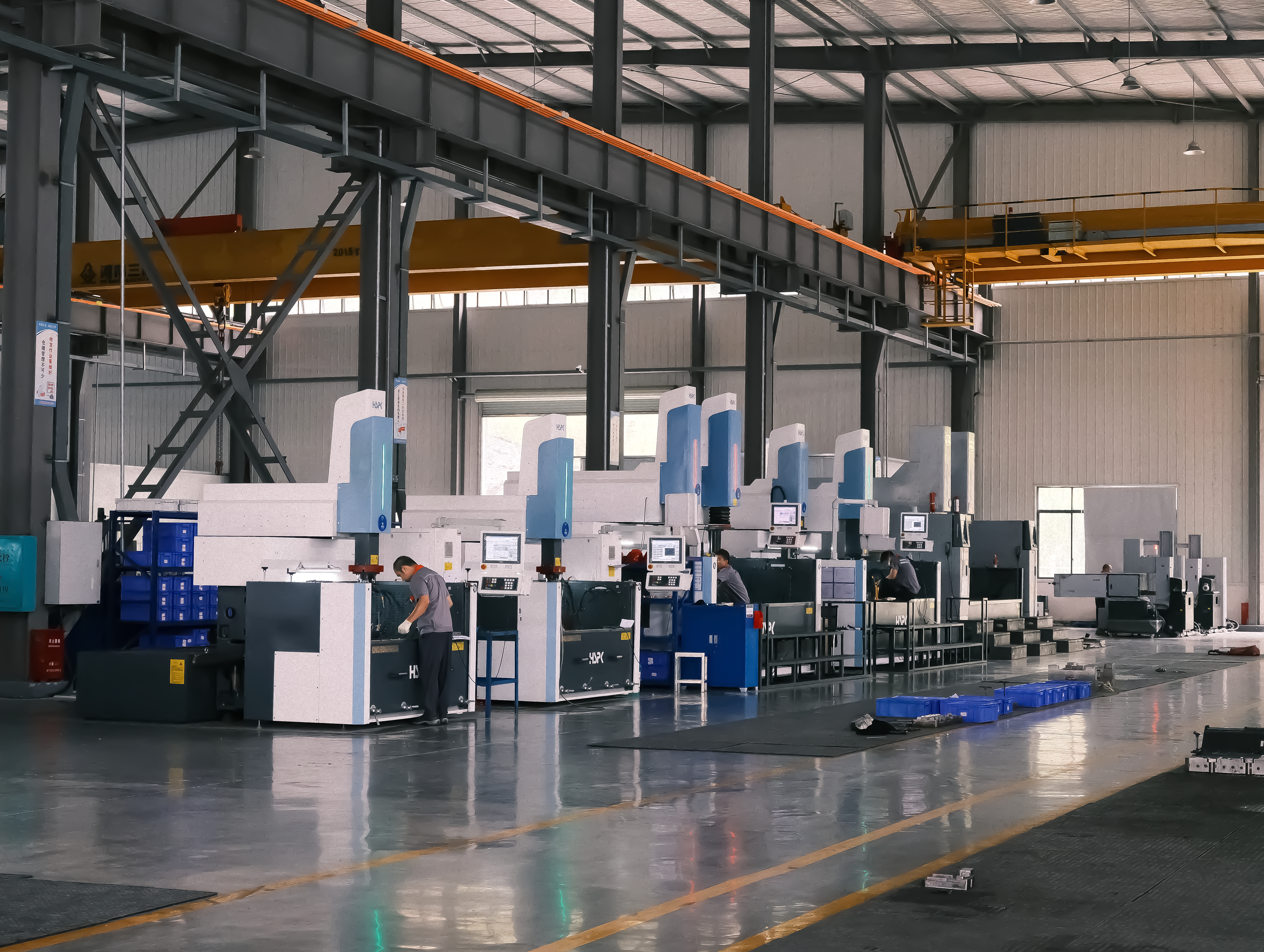Liuzhou Jianlin workshop equipment area.