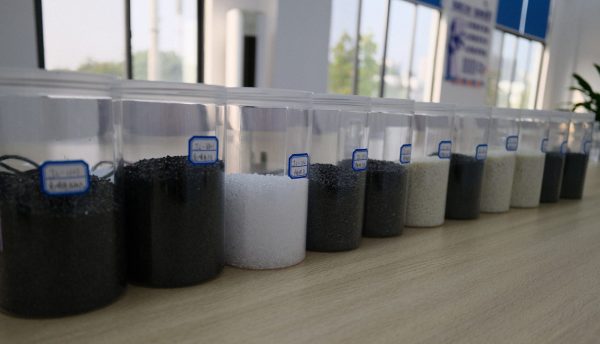 Raw material samples shown in the original Liuzhou Jianlin HTML page.